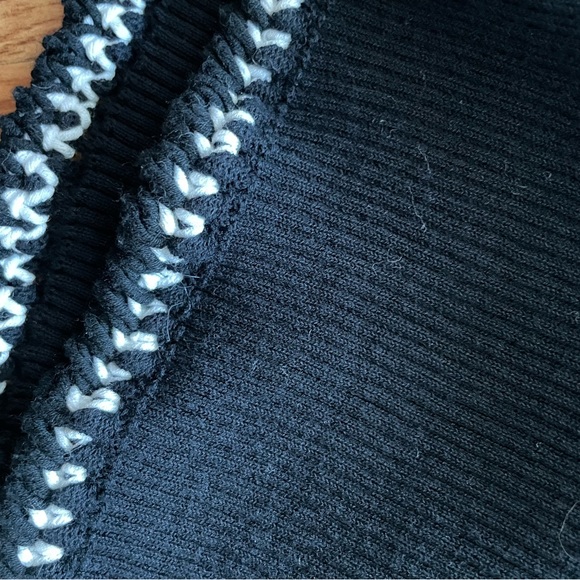 Chanel knit tank top size 36 - Picture 3 of 3